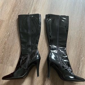 ne West NW Gavillant Black Leather High Heel Knee Boots